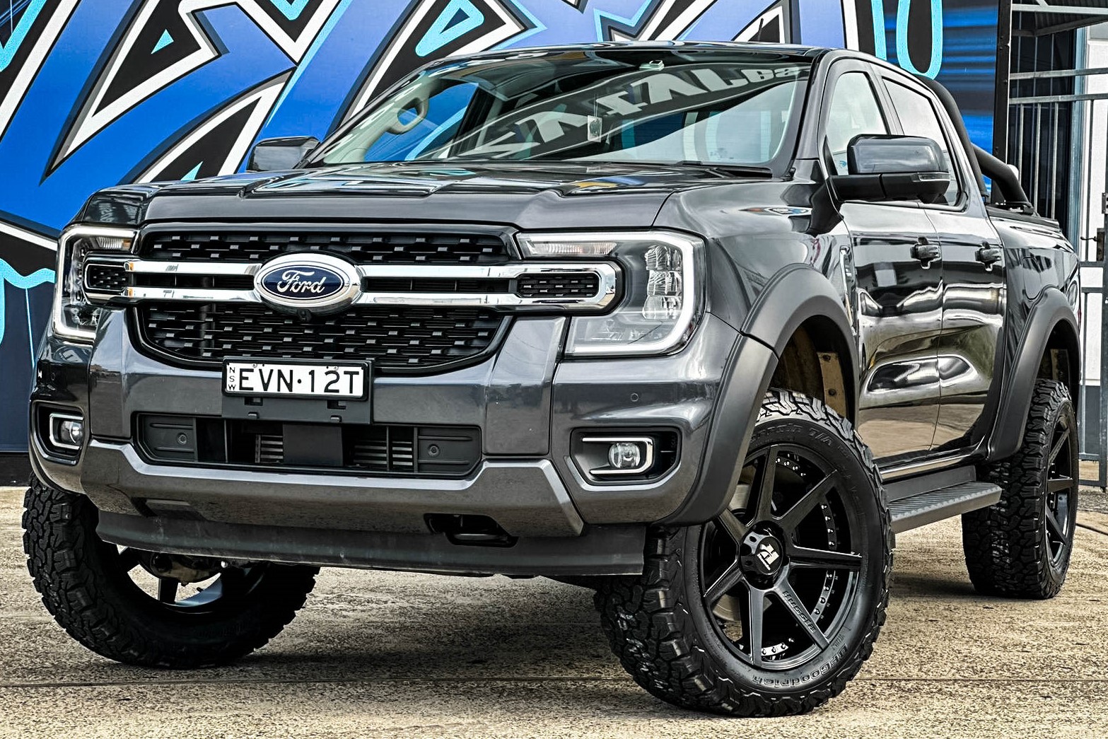 DYNASTY_GLOSS_BLACK_CHROME_BOLTS__3_