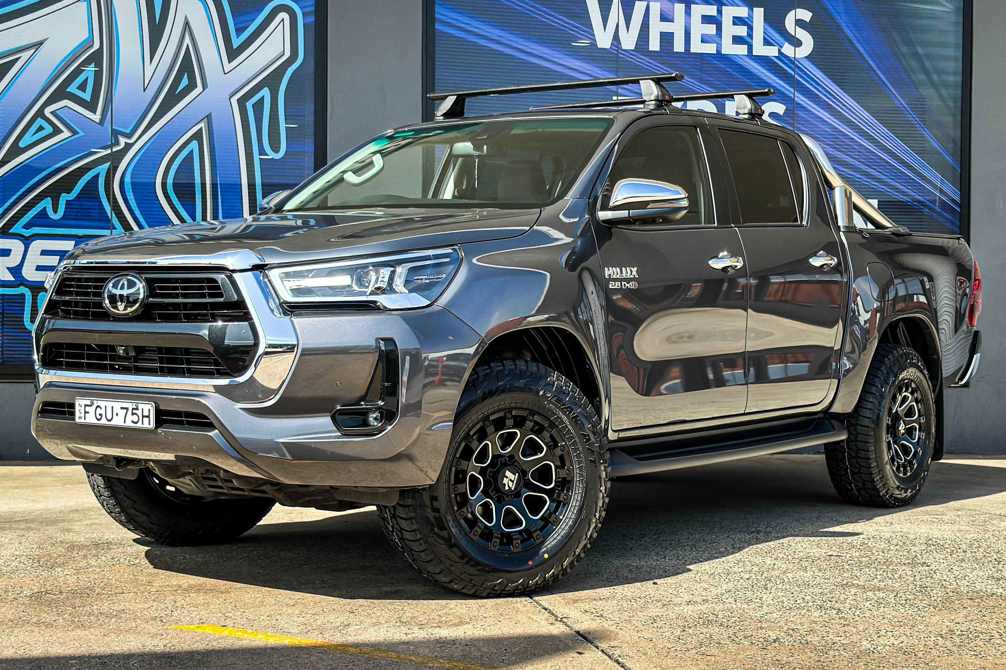 TAKE_OVER_GLOSS_BLACK_MILLED_SPOKES_BLACK_BOLTS_171__3_