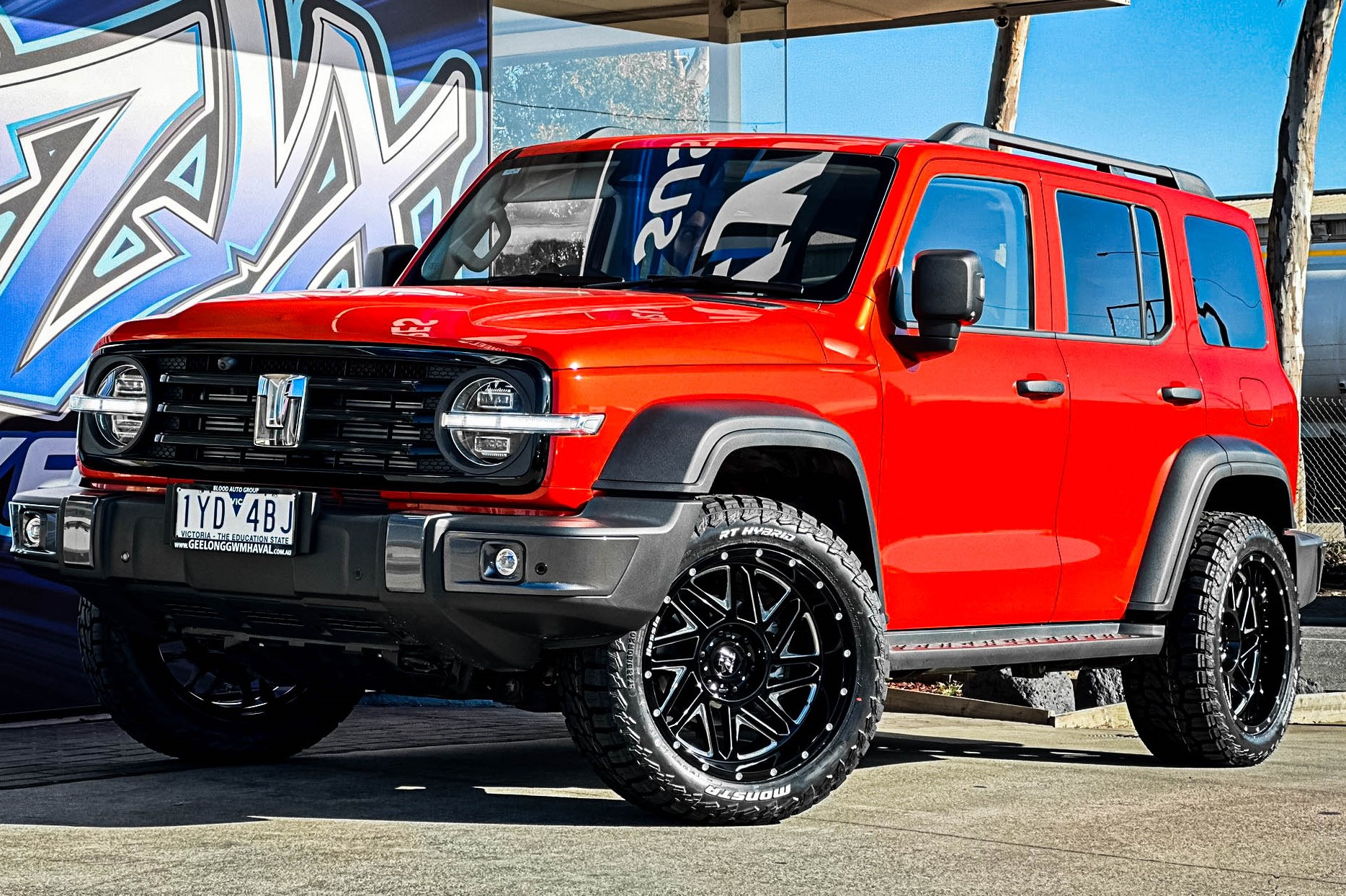 TOMAHAWK_GLOSS_BLACK_MILLED_3__3_